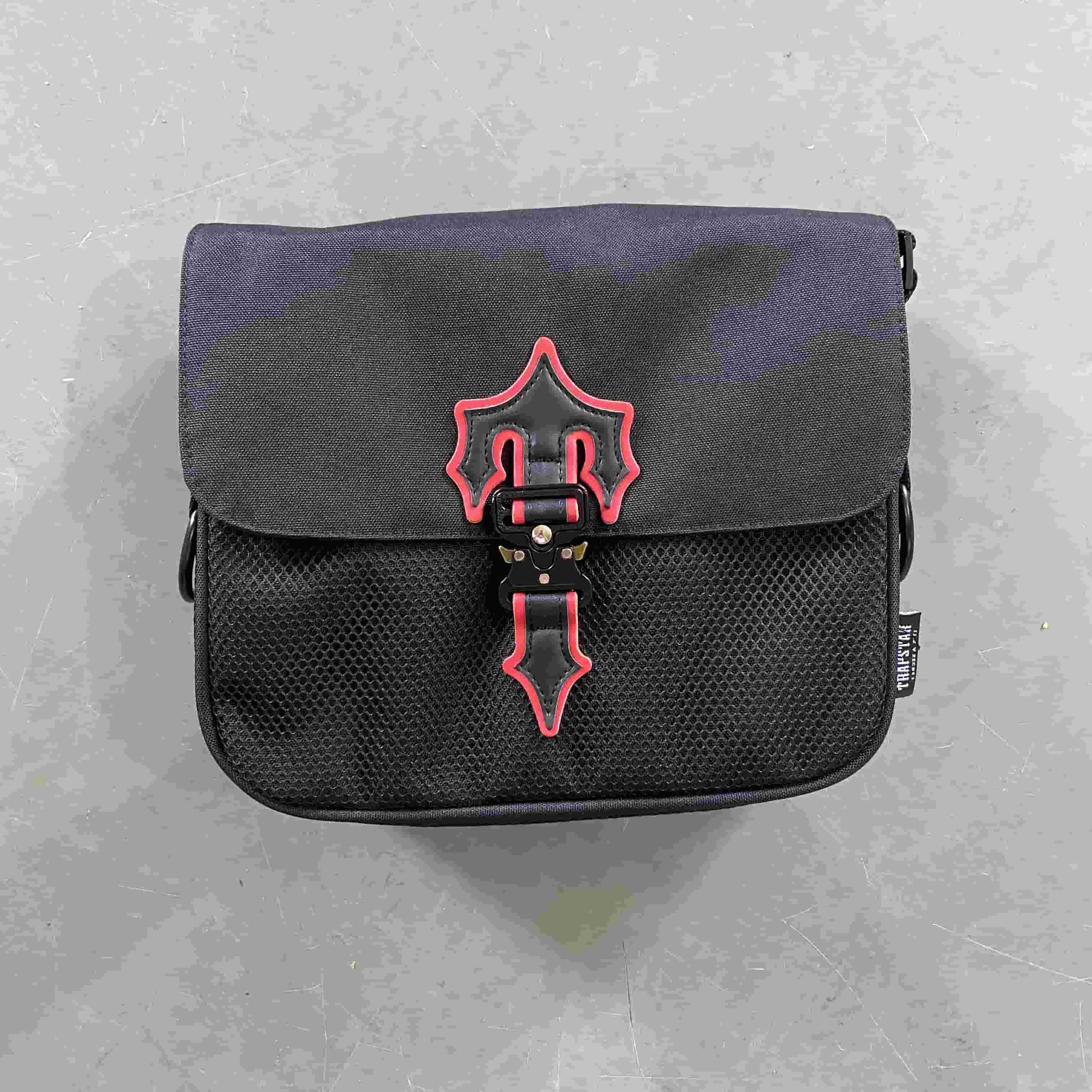 2.0 bag-black/red Trapstar bag