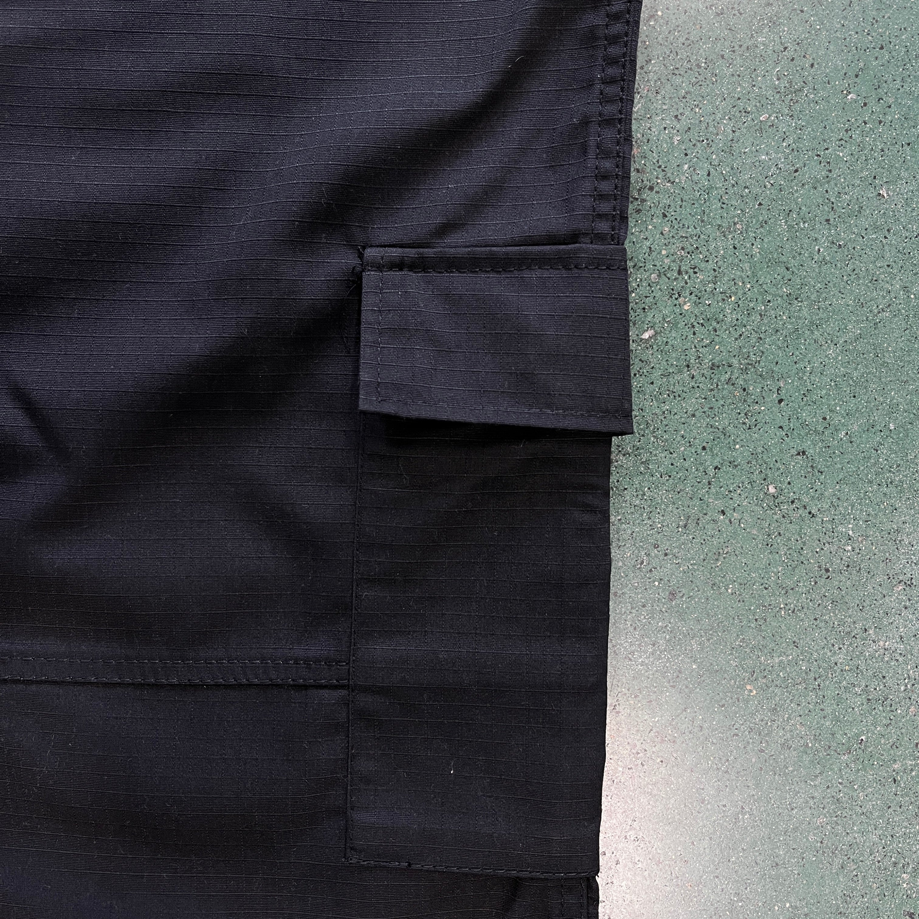 Black/Blacklogo cargo