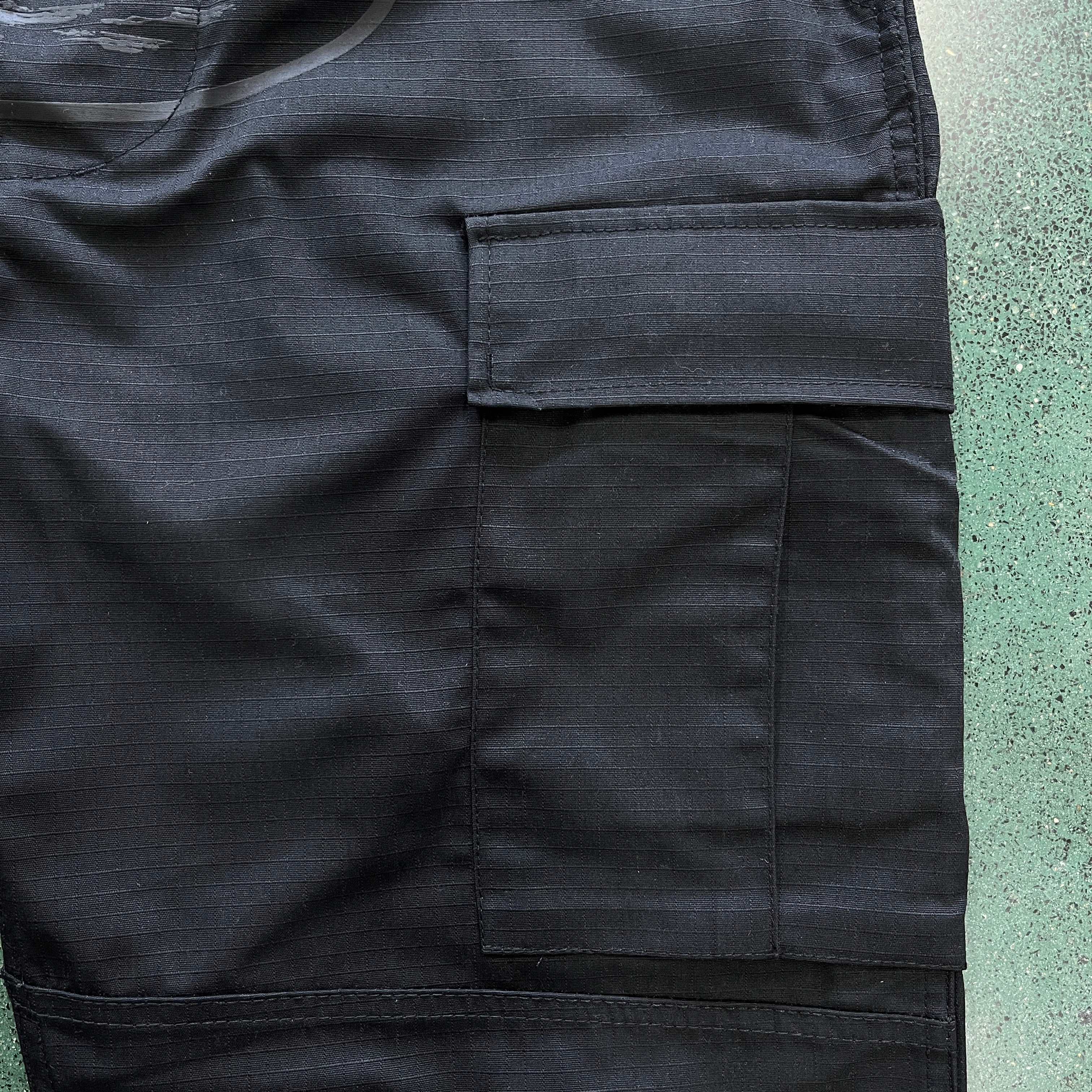 Black/Blacklogo cargo