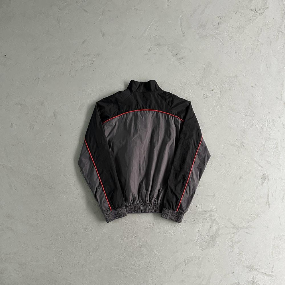 Irongate T Shellsuit-Balck/Red