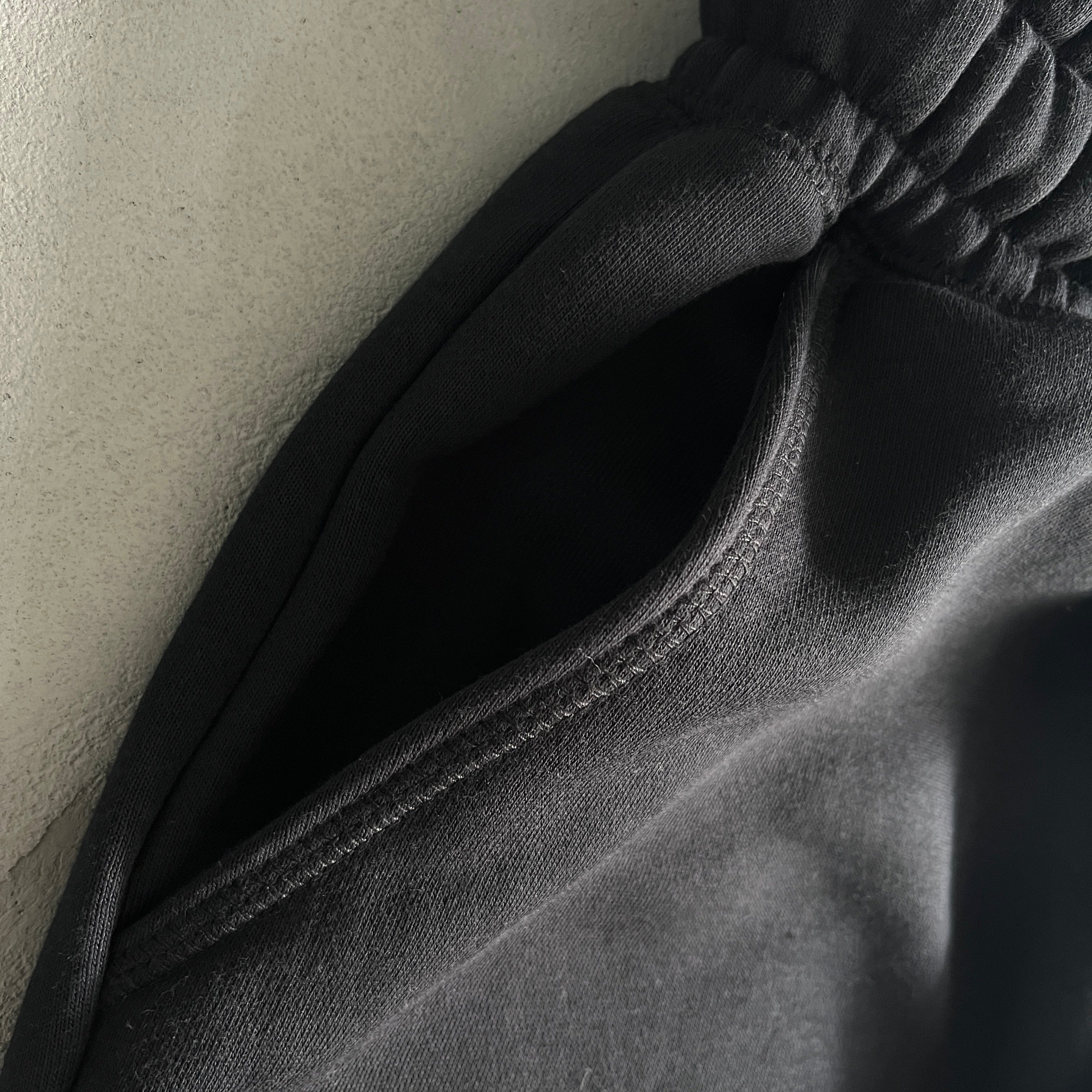 SCRIP ZIP-THOUGH HOODIE TRACKSUIT-BLACK /ZINFANDEL