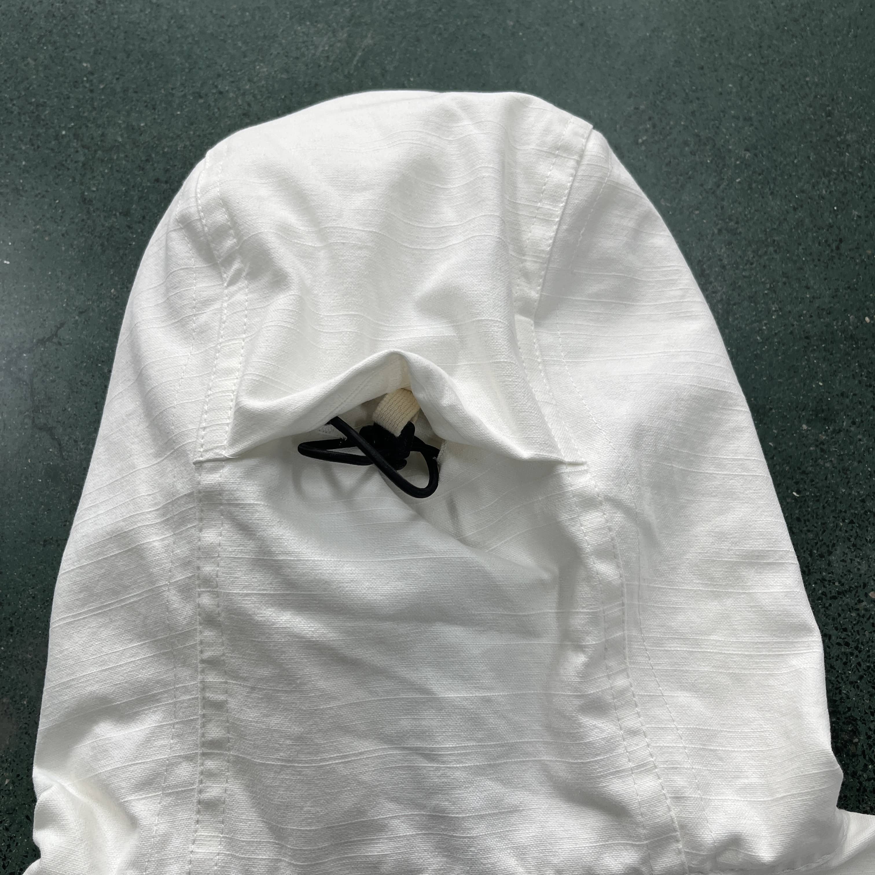 Slant pocket white jacket