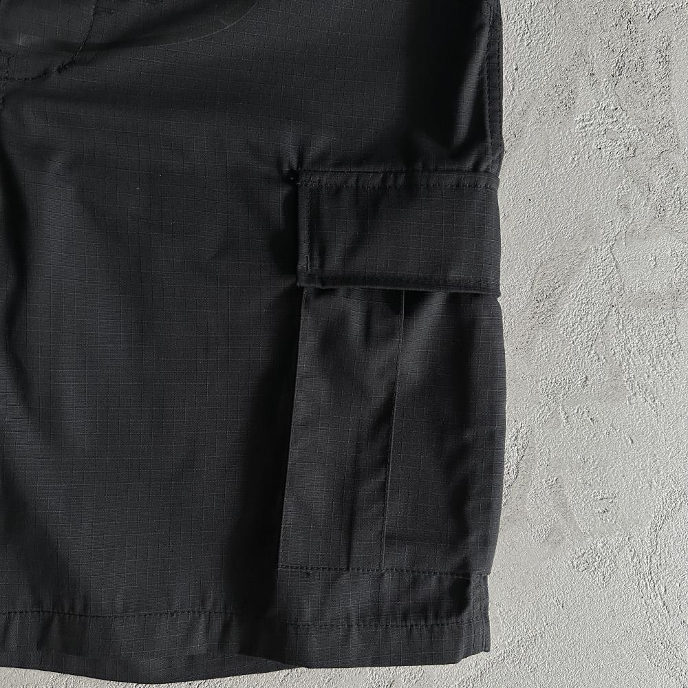 black cargo shorts