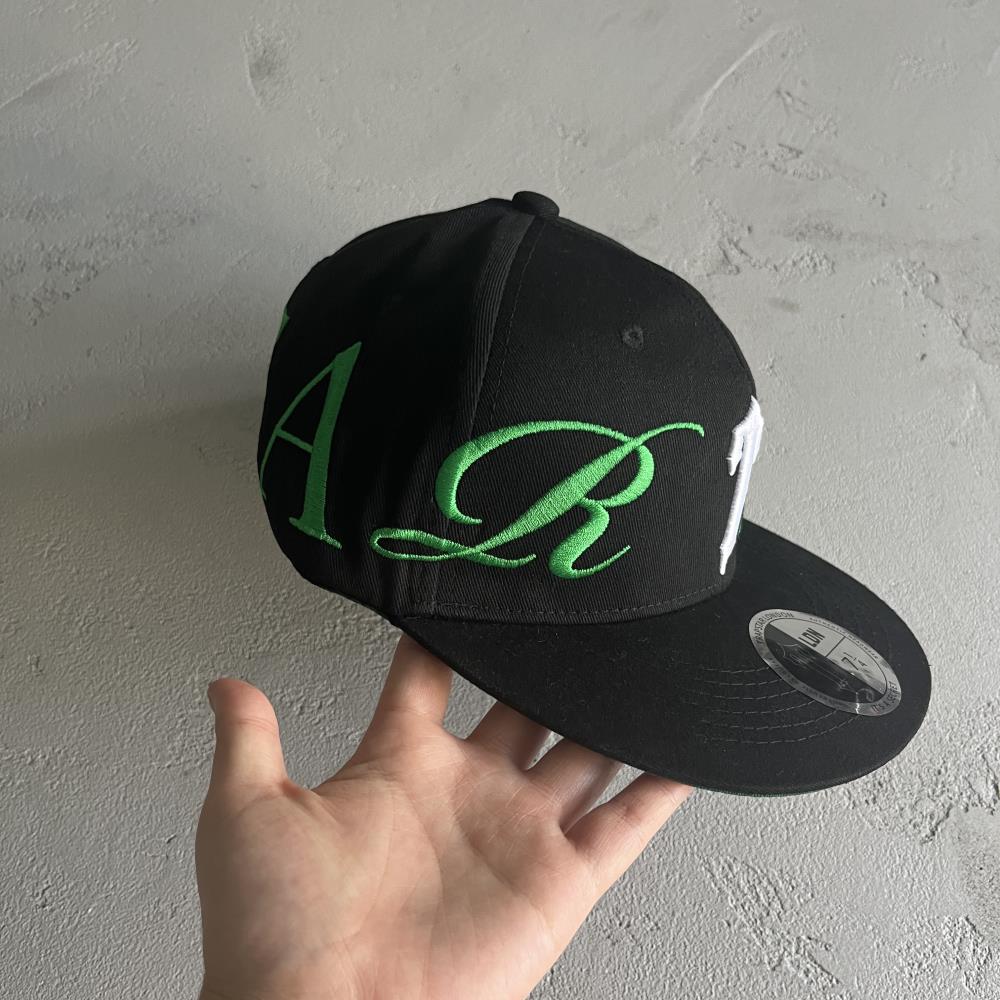 script hat